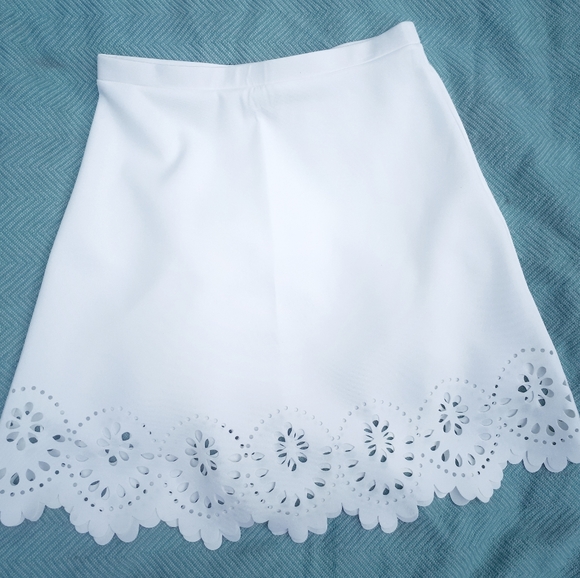 Beautiful A-line laser cut scuba skirt - Picture 2 of 4